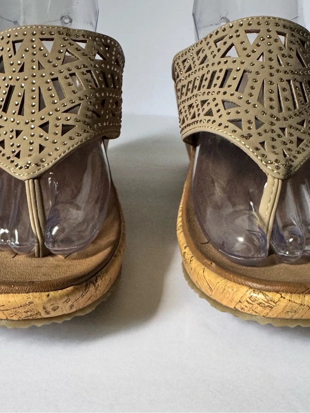 Skechers Women’s 11 Beverlee Sandals Tan Thong Wedge Cork Luxe Foam